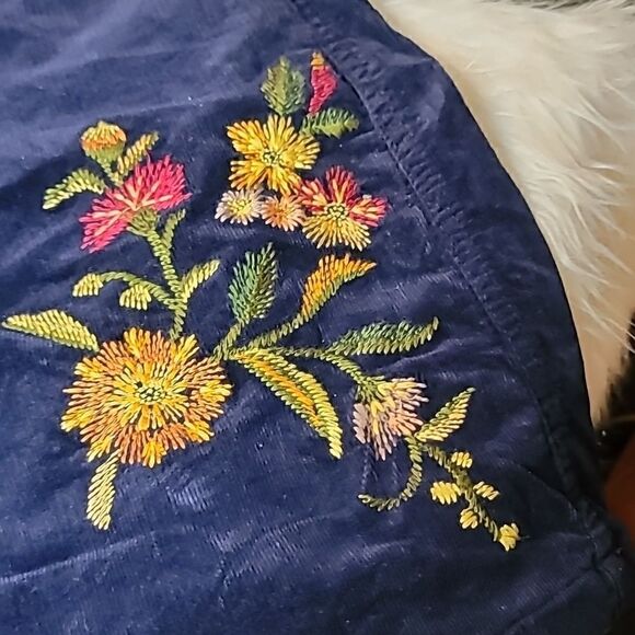 Mossimo Embroidered Floral Skirt Size 4 - Picture 2 of 7